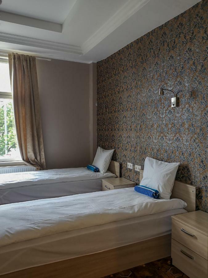 Villa Kadriorg Hostel Tallinn Extérieur photo