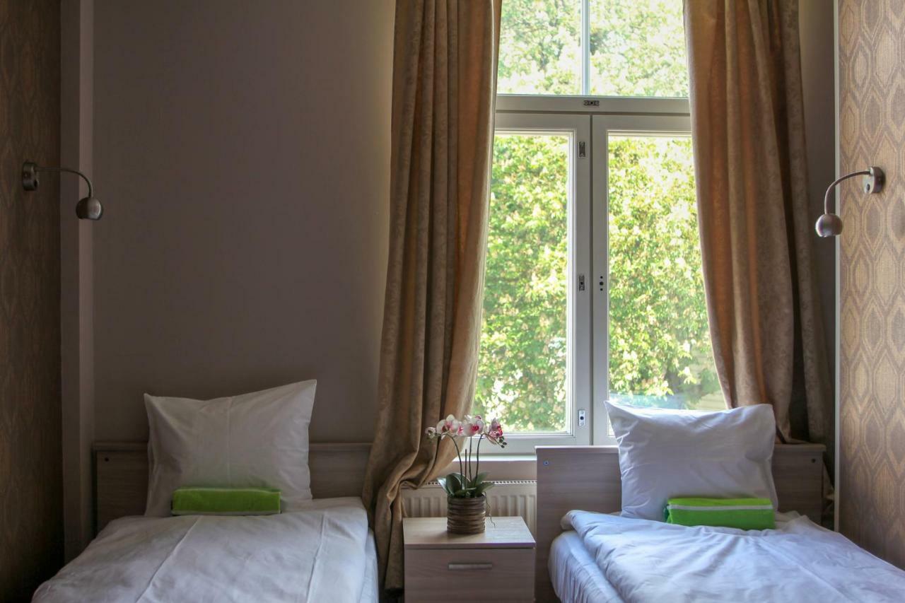 Villa Kadriorg Hostel Tallinn Extérieur photo