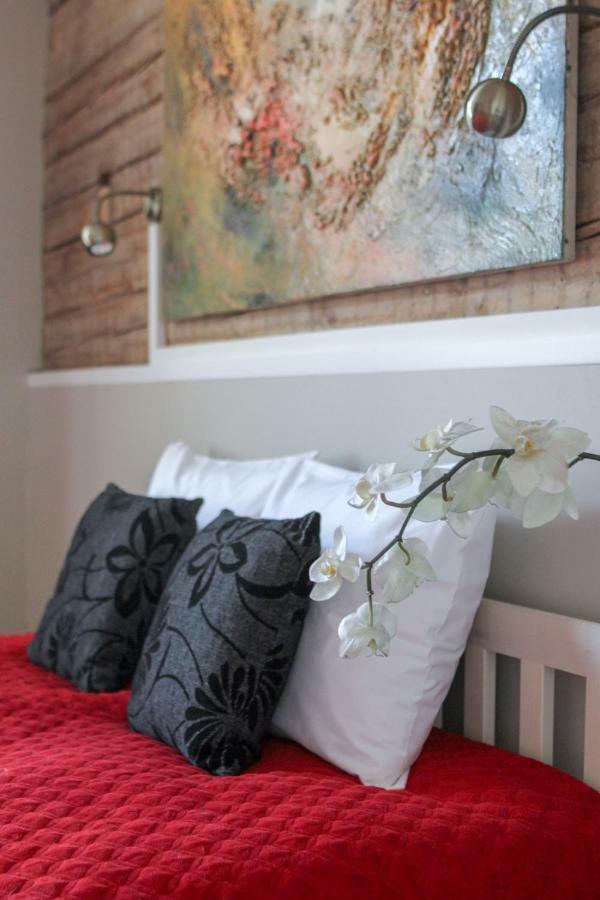 Villa Kadriorg Hostel Tallinn Extérieur photo