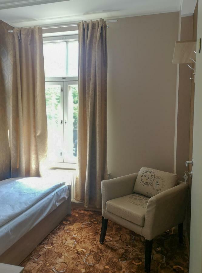 Villa Kadriorg Hostel Tallinn Extérieur photo