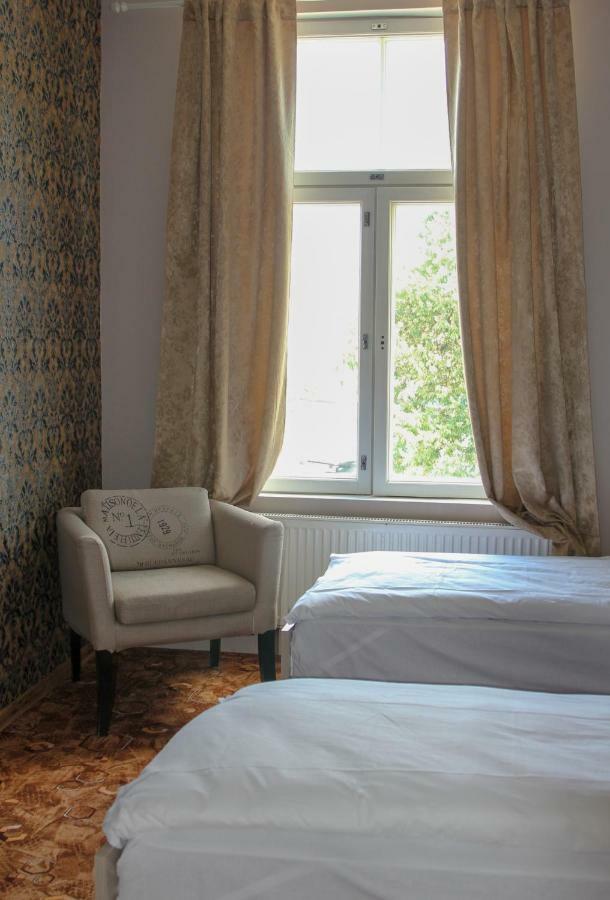 Villa Kadriorg Hostel Tallinn Extérieur photo