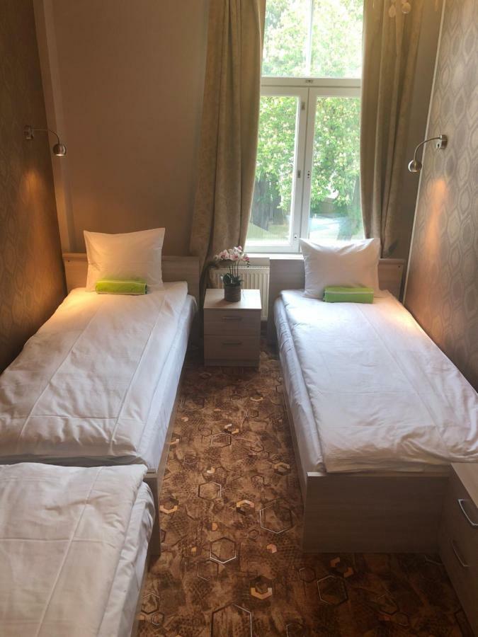 Villa Kadriorg Hostel Tallinn Extérieur photo