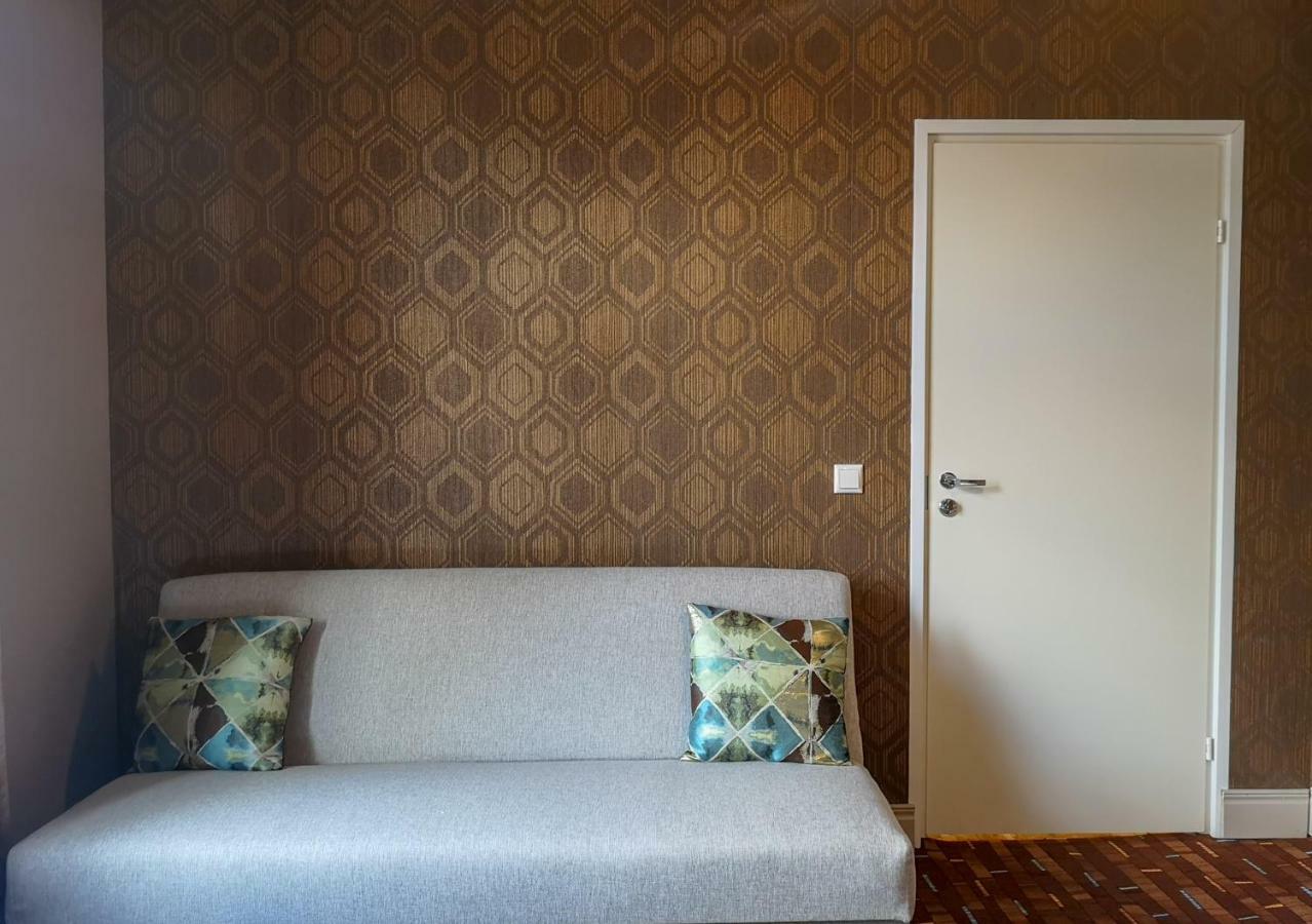 Villa Kadriorg Hostel Tallinn Extérieur photo